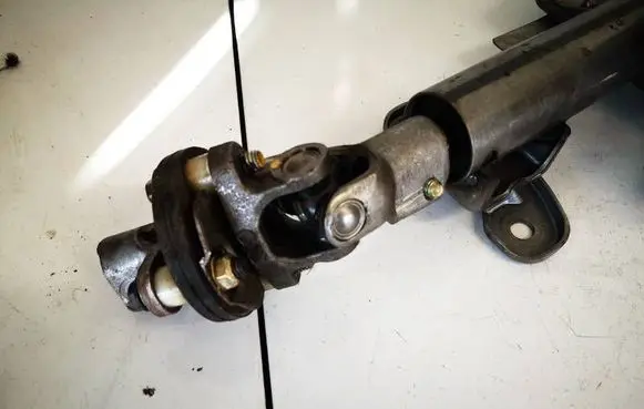 Lexus RX 300 Steering column universal joint 