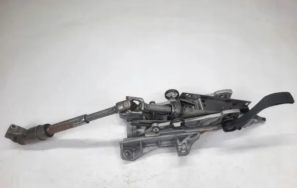 Ford Focus Steering wheel axle BV6N3C529MA