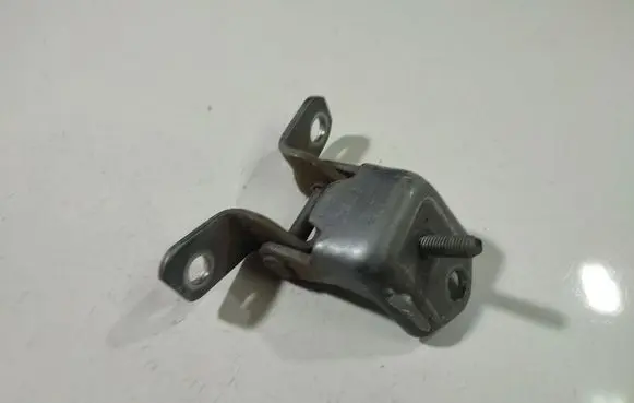 Mazda 3 I Rear door lower hinge 
