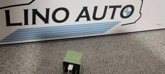 BMW 5 E39 Other relay 61368373700