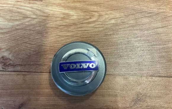 Volvo V70 Original wheel cap 30666913