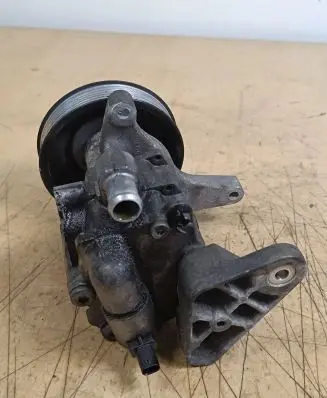 BMW 5 GT F07 Power steering pump LH2115369 780033101 1202B2