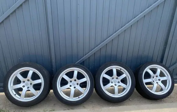 Nissan 350Z R18 alloy rim CD200FZ33