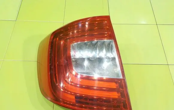 Skoda Superb B6 (3T) Rear/tail lights 3T9945095B ZP28