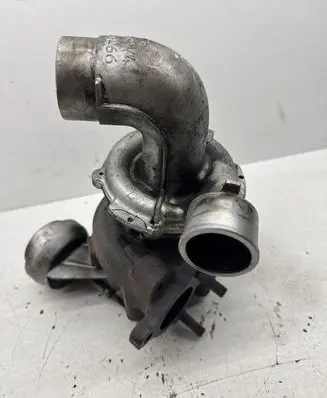 Toyota Auris 150 Turbo 172010R040 07080601969