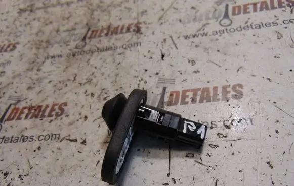 Toyota Yaris Front door sensor 