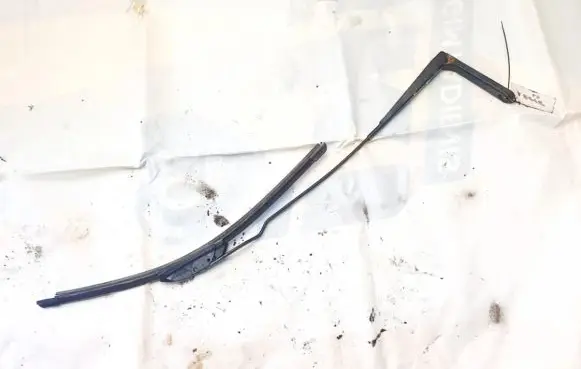 Volkswagen Transporter - Caravelle T4 Front wiper blade arm