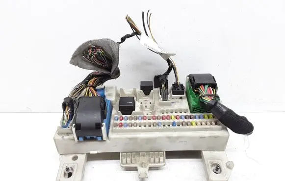 Volvo V50 Fuse module