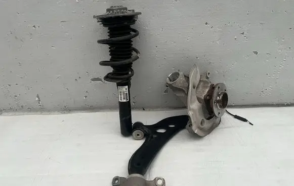 Mini One - Cooper F56 F55 Front wheel hub spindle knuckle 6876644