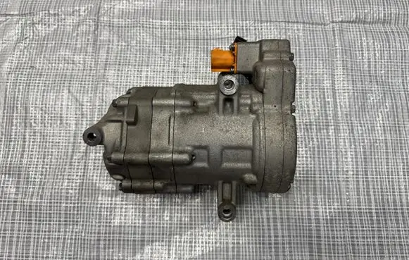 KIA Niro Air conditioning (A/C) compressor (pump) 977E1AT100