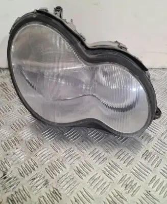 Mercedes-Benz C W203 Headlight/headlamp A2038200261