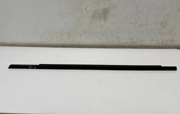 Nissan X-Trail T33 Rear door glass trim molding