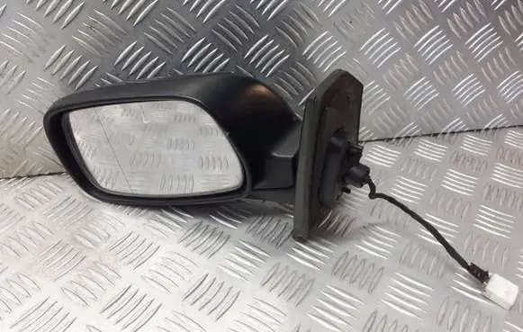 Toyota Corolla E120 E130 Front door electric wing mirror E11015440