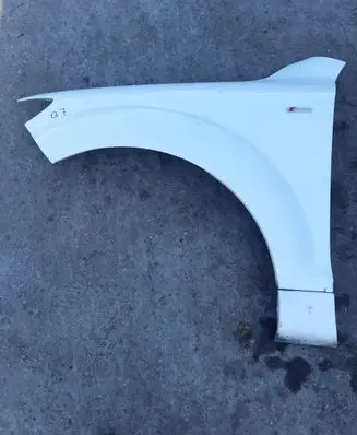 Audi Q7 4L Fender