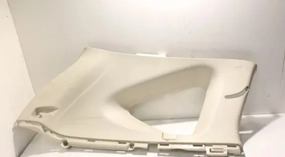 Honda CR-V (D)pillar trim (top) 84181-T1G-E