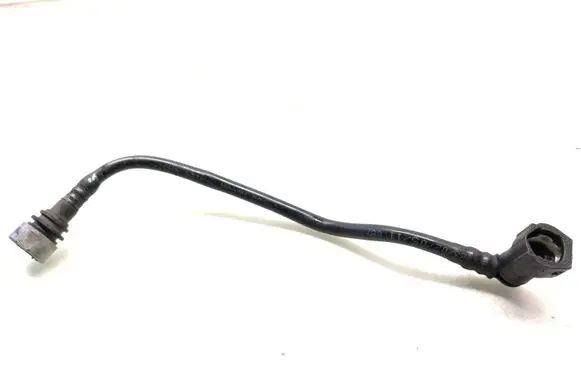 Volvo V50 Fuel line pipe