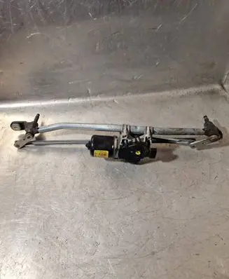 Front wiper linkage and motor