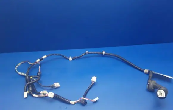Lexus IS 220D-250-350 Rear door wiring loom 8215353040 8215353040C4