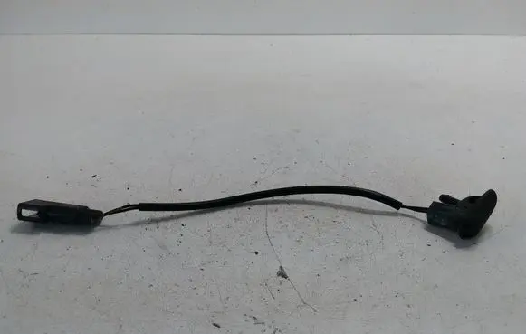 Ford Mondeo Mk III Windshield washer spray nozzle 1S7117666BB