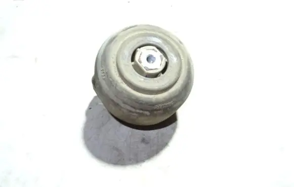 Audi A8 S8 D2 4D Engine mount bracket 4D0199381H