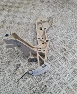Volkswagen Touran I Bracket in trunk/boot 