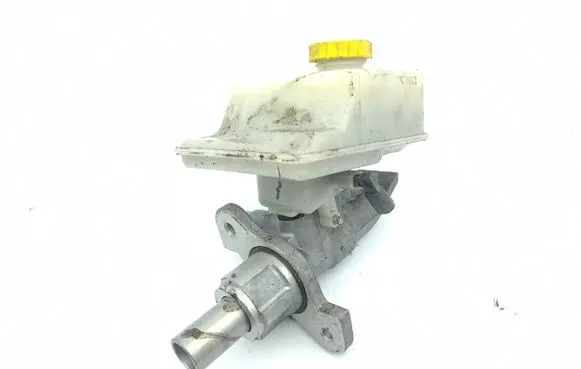 Master brake cylinder