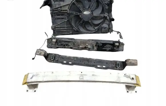 Peugeot 308 Front bodywork piece 