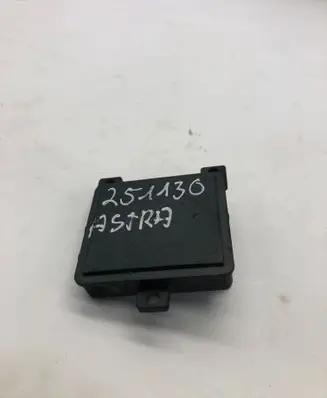 Opel Astra L Distronic sensor radar 9844452180