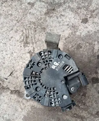 Volvo V40 Generator/alternator 31288879