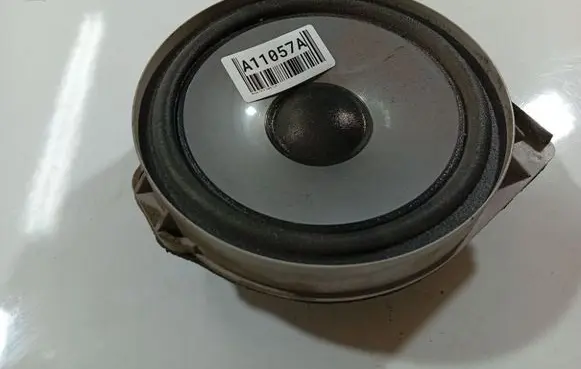 Honda FR-V Front door speaker EAS16P649B