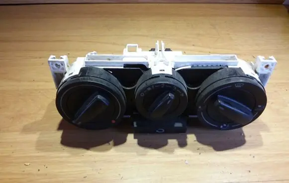 Volkswagen Golf IV Climate control unit 1J0819045F