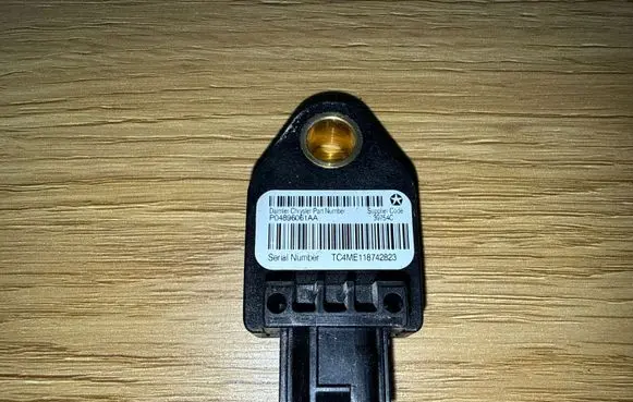 Dodge Caliber Airbag deployment crash/impact sensor P04896061AA