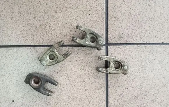 Renault Megane III Fuel injector 