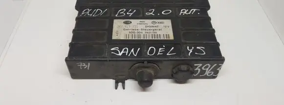 Audi 80 90 S2 B4 Gearbox control unit/module 097927731