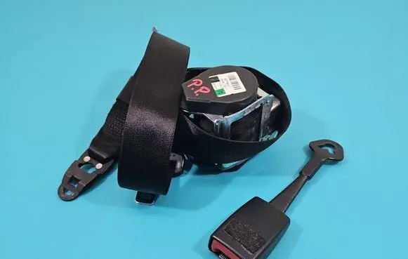 Audi A4 S4 B7 8E 8H Front seatbelt 8E0857706F IMPRK1425438