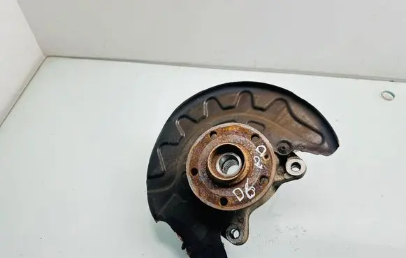 Seat Leon (5F) Front wheel hub