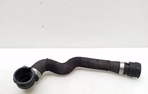 Mercedes-Benz C W205 Engine coolant pipe/hose