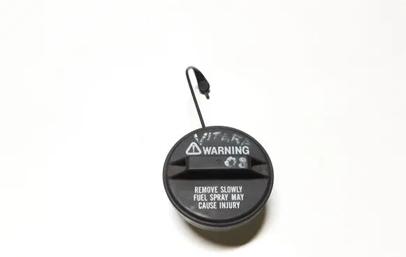 Suzuki Grand Vitara II Fuel tank filler cap 7732116010