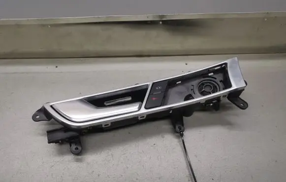Front door interior handle