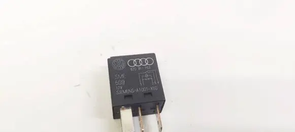 Audi A4 S4 B5 8D Other relay 8Z0951253