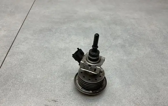 Land Rover Range Rover Evoque L538 AdBlue injector FX23189E3AC