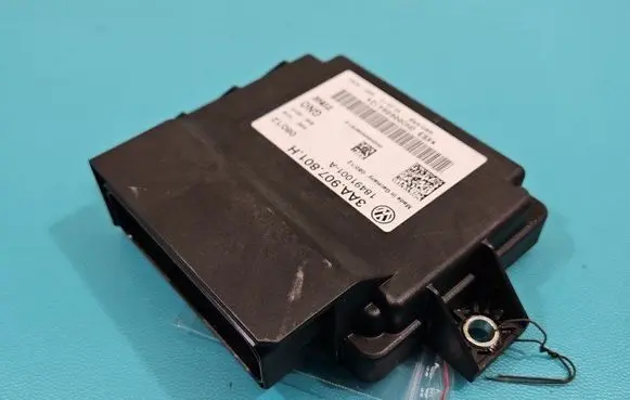 Volkswagen PASSAT B7 Central body control module 3AA907801H IMPRK1491735