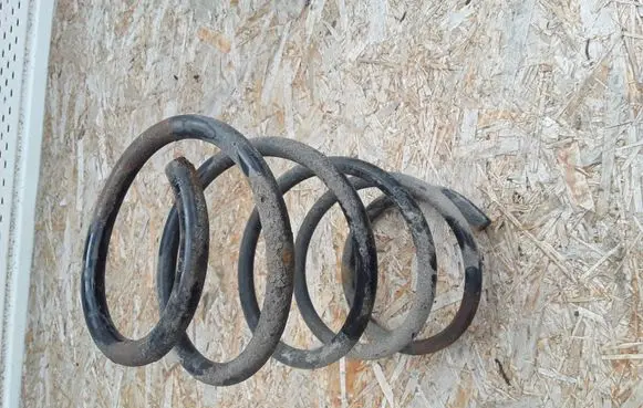 Toyota Corolla E120 E130 Front coil spring