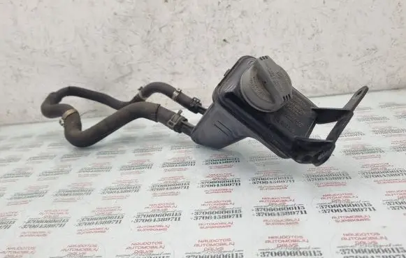 Seat Exeo (3R) Power steering fluid tank/reservoir 8E0422373B