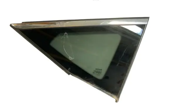 Nissan Murano Z52 Front triangle window/glass 833005AA0A 022819 43R001595