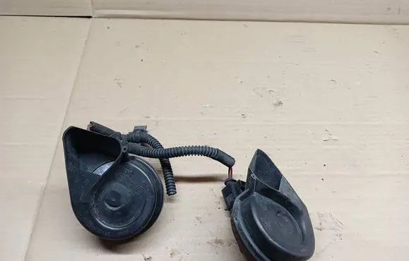 Audi A6 S6 C7 4G Horn signal 4H0951221