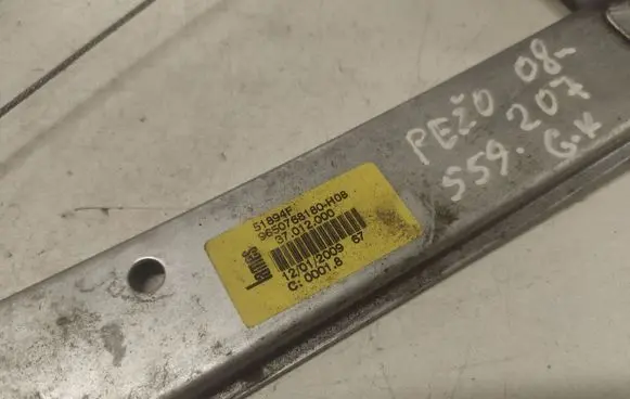 Peugeot 207 Rear door manual window regulator 9650768180