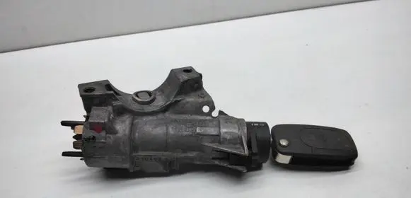 Audi A6 S6 C5 4B Ignition lock 4B0905851C