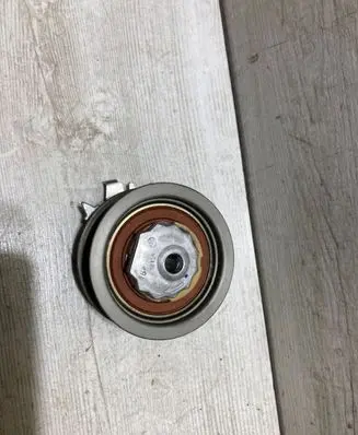 Audi A4 S4 B9 Timing belt/chain tensioner 04f109479a