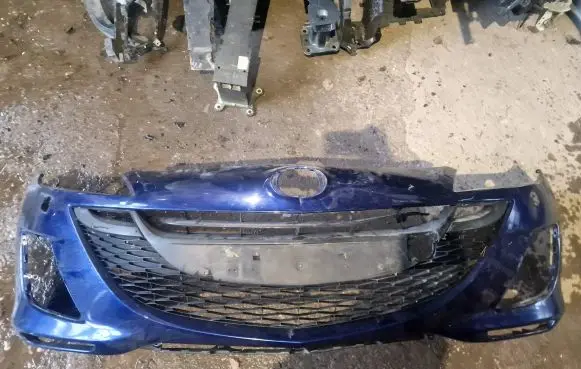 Mazda 3 II Front bumper BCW8501T1